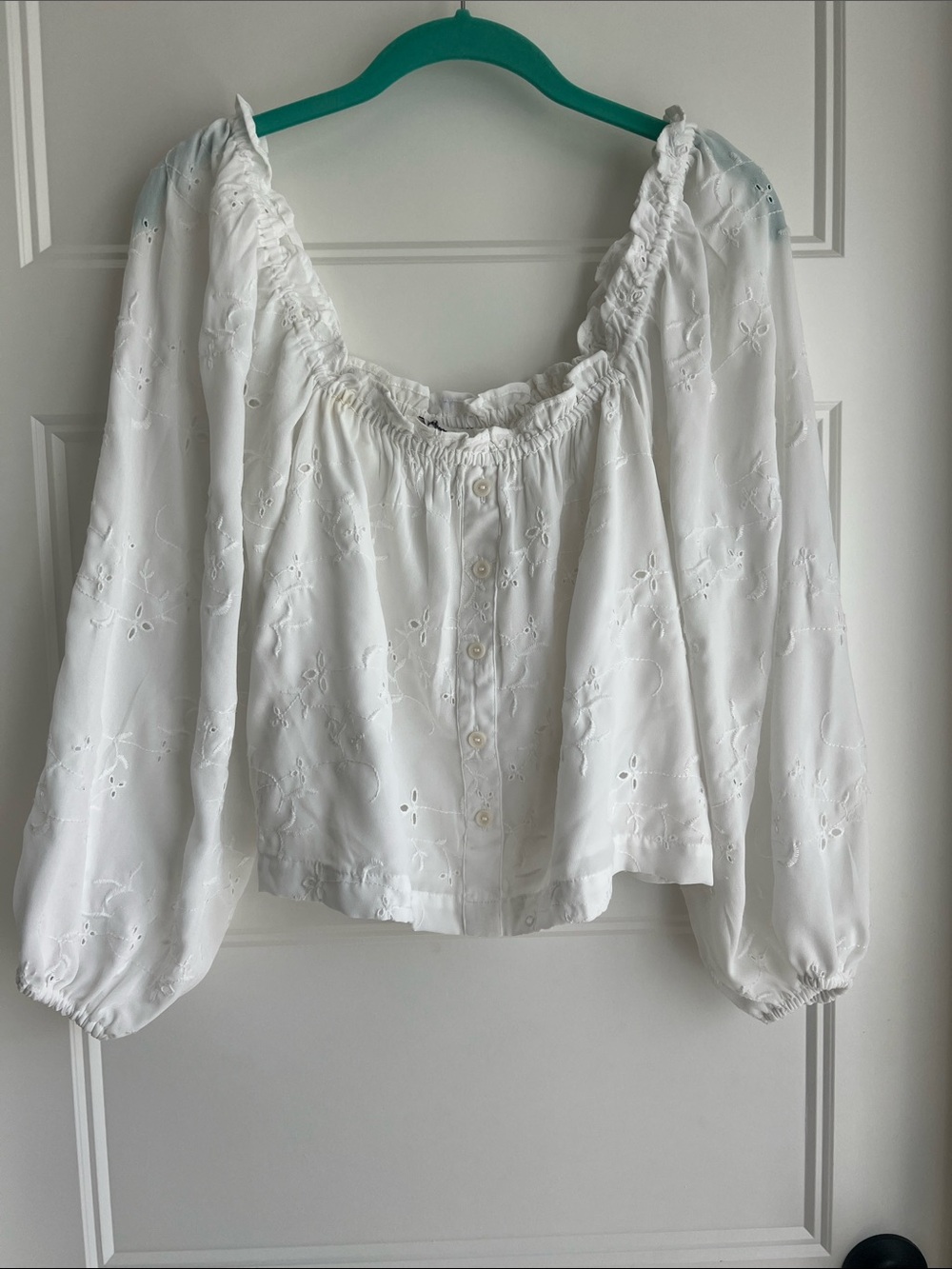 American Eagle Outfitters White Eyelet Peasant Blouse